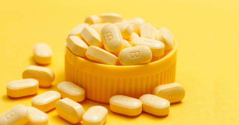 10 Manfaat Vitamin B Complex untuk Perempuan dan Laki-Laki